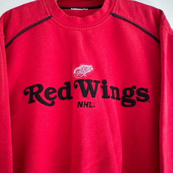 Vintage 90s Red Wings NHL Crewneck Sweatshirt Detroit Hockey Red Black Sports - Picture 3 of 12